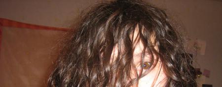 et voil� le regard de la fille qui sort du panier � salade